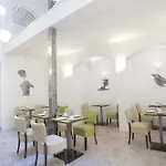 Szálloda Galleria Ljubljana