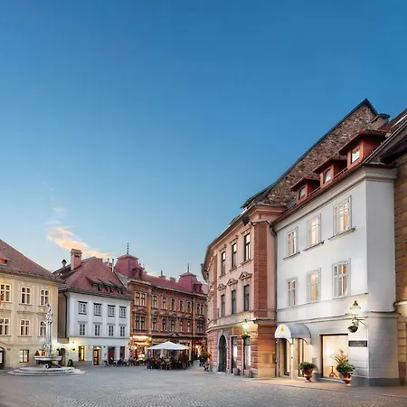 Hotel Galleria 4*